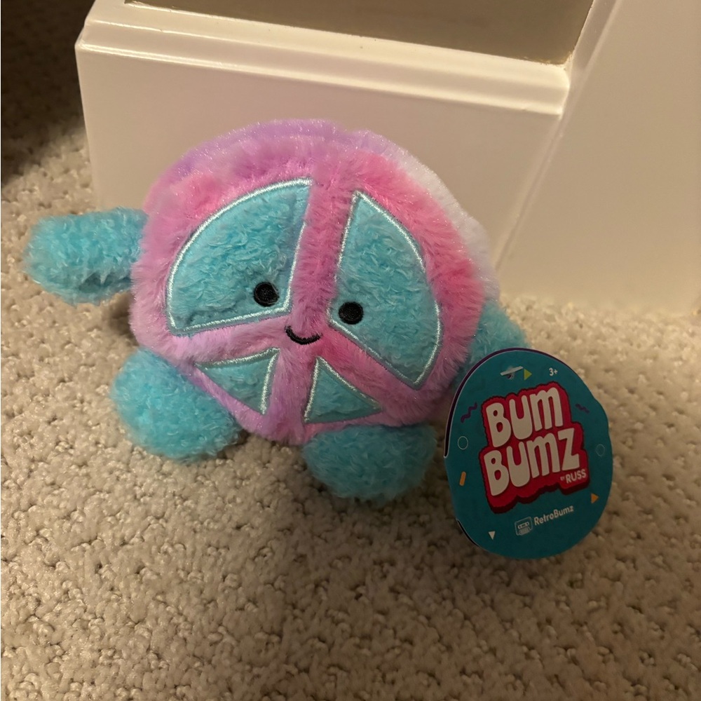 Bum bumz peace mini 4” megs Bnwt